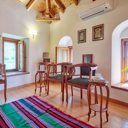 Petreas Castle Villa Kardhamili Luaran gambar