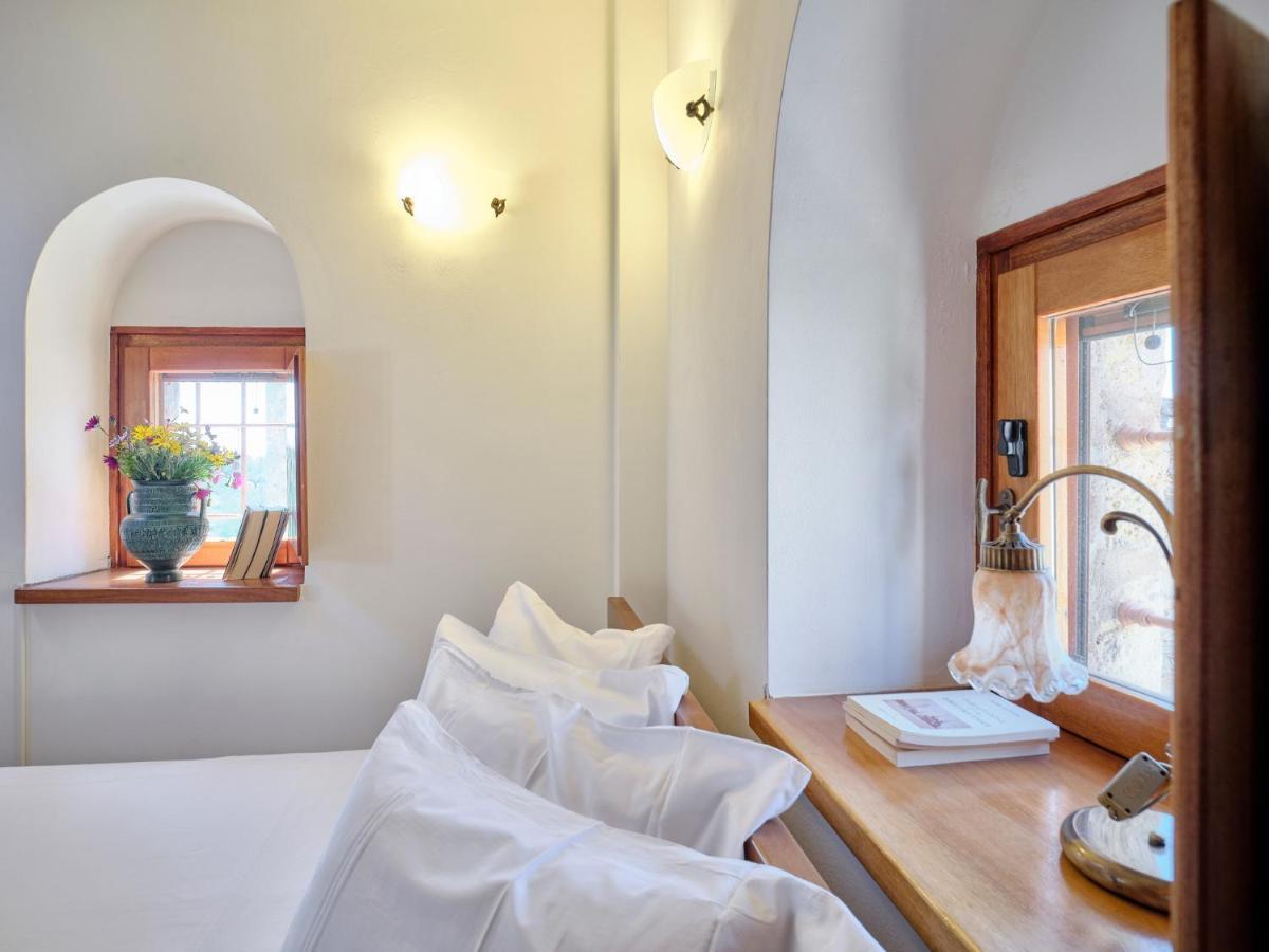 Petreas Castle Villa Kardhamili Luaran gambar
