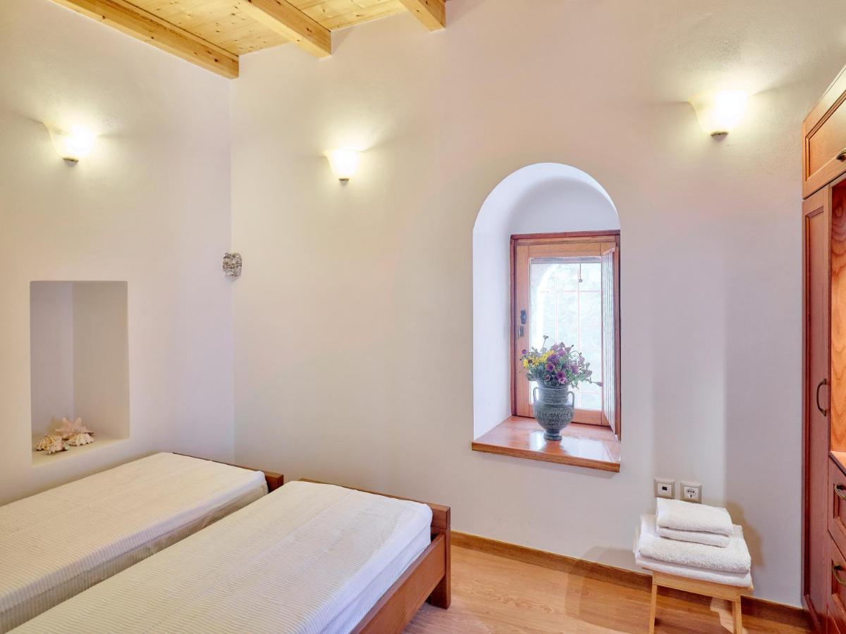 Petreas Castle Villa Kardhamili Luaran gambar